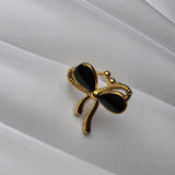 Bow style fency ring